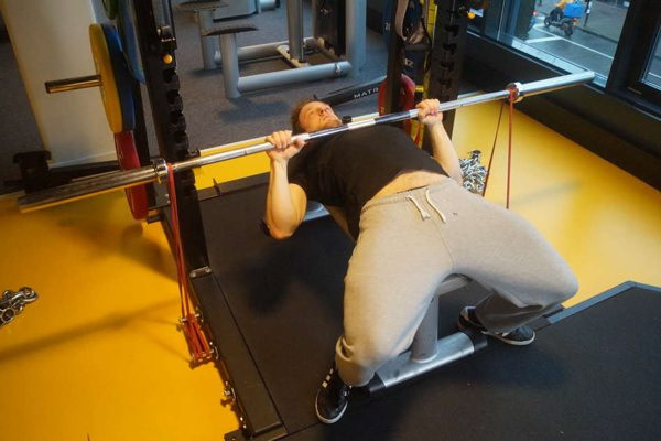 accommoderende-weerstand-bench press
